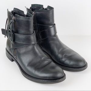 Ecco Black Ankle Leather Boots Size 9 w/ Buckle